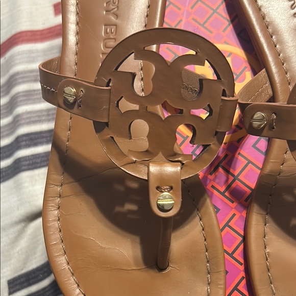 Tory Burch Miller Calf Leather Brown Sandals with Iconic Medallion - Picture 5 of 8
